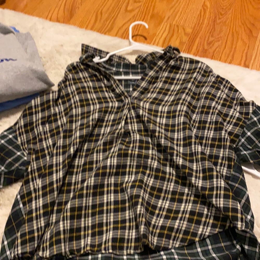 Flannel. Green in back, goldfish yellow in front.